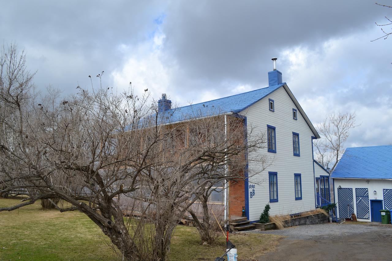 Gîte au Toit Bleu Sainte-Famille Extérieur photo